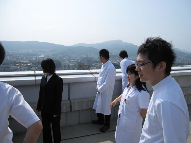 新病棟屋上から長崎を紹介する風景